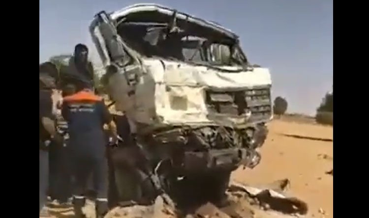 بالفيديو ـ مصرع 18 شخصاً بحادث سير في الجزائر