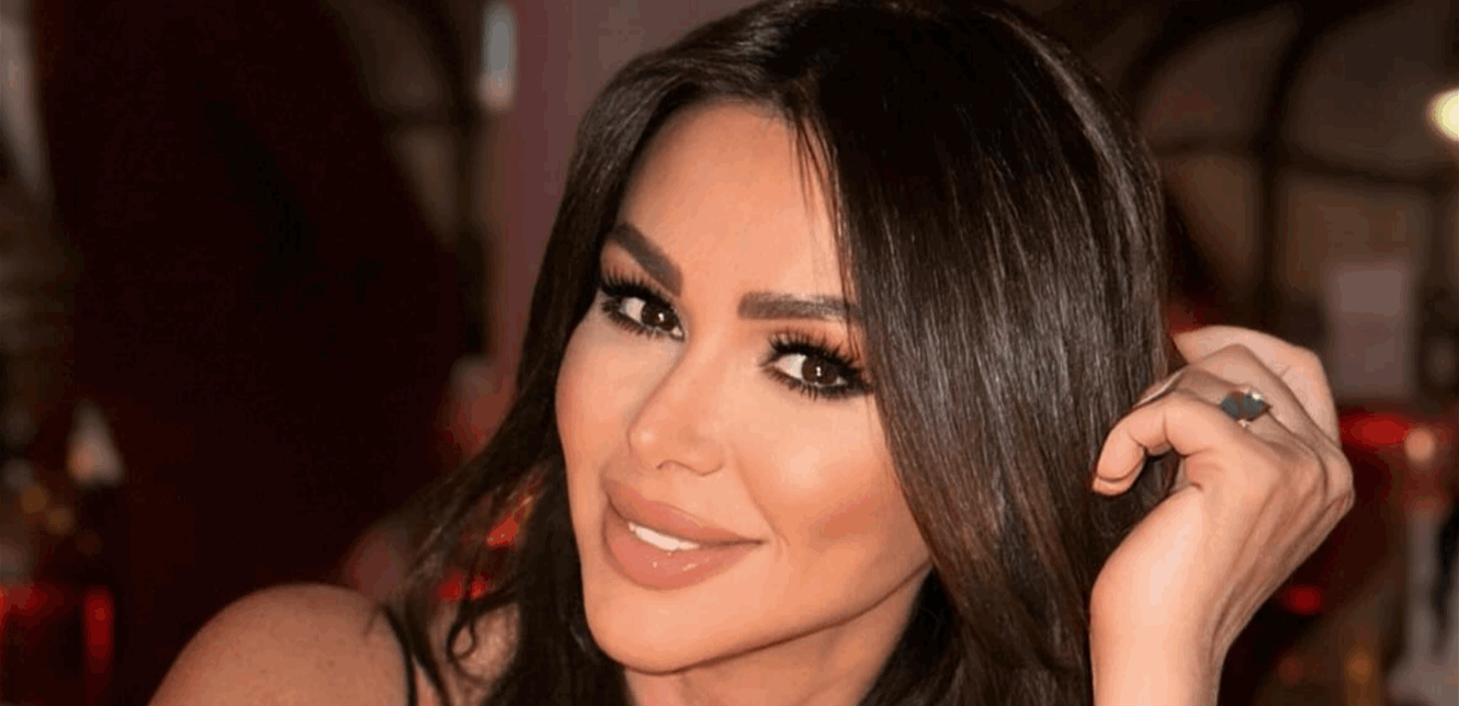 أطلت على متن يخت.. زوجة عاصي الحلاني تستمتع بآخر أيام الصيف في اليونان (صور)